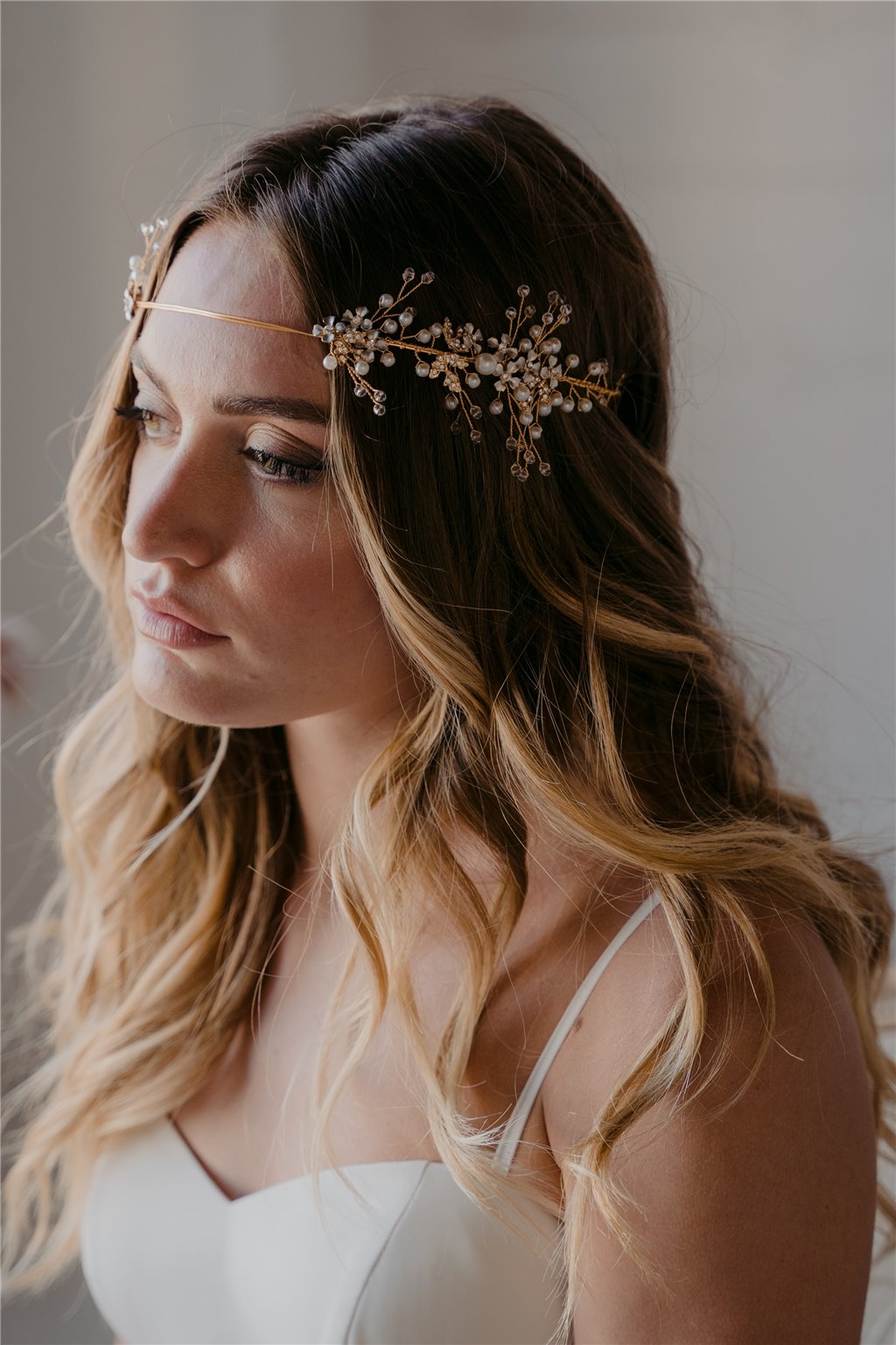 https://www.nadiamanzato.com/707-superlarge_default/floral-bridal-headband-nadia-manzato.jpg